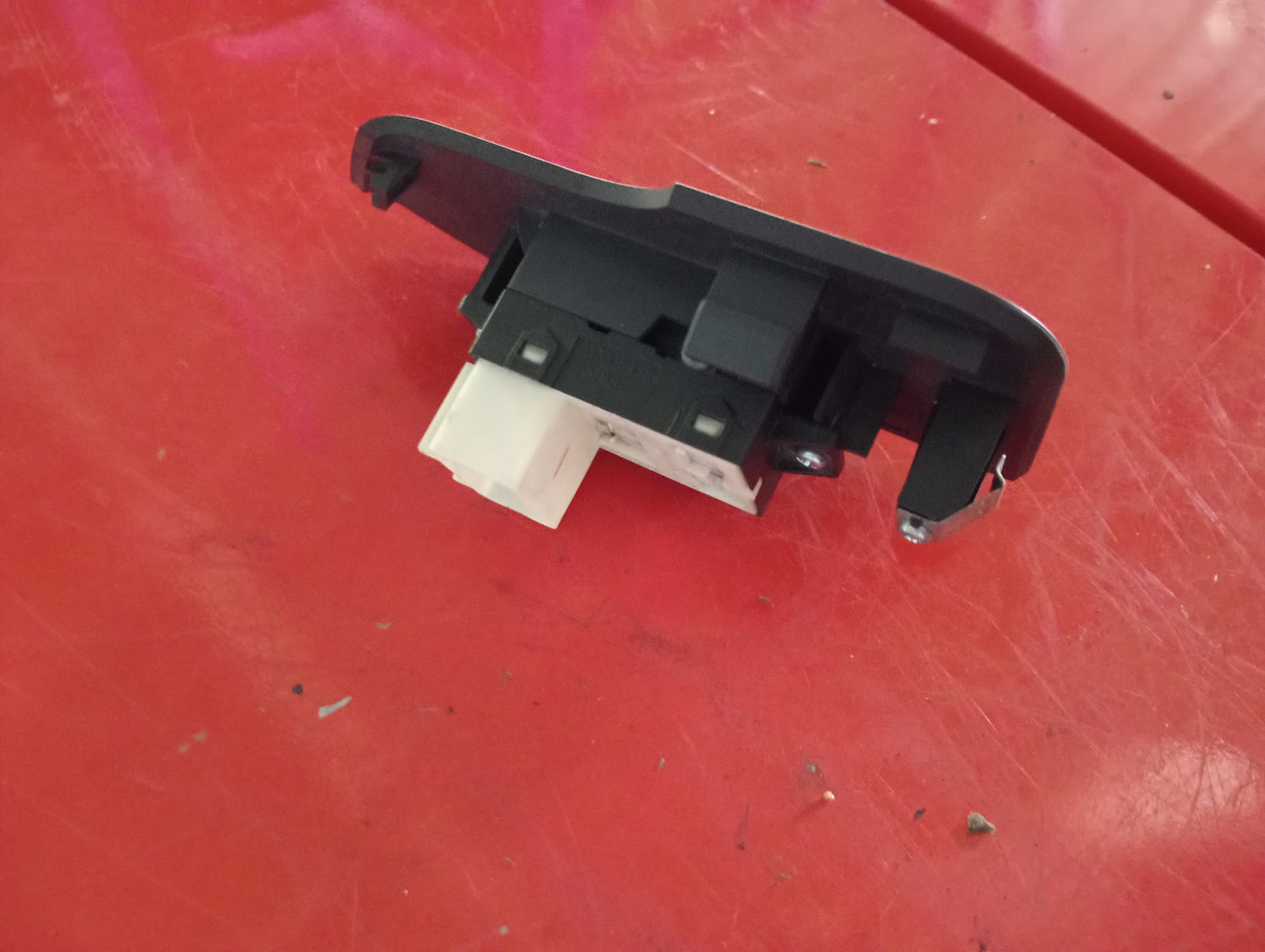 Toyota | Altis | 2005 | Window Switch Rear Driver Side