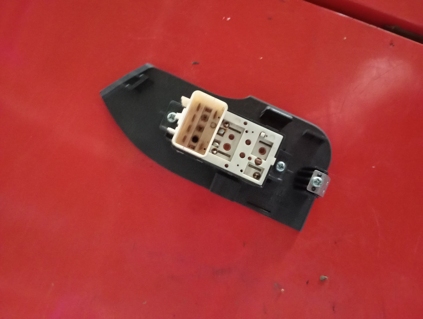 Toyota | Altis | 2005 | Window Switch Rear Driver Side