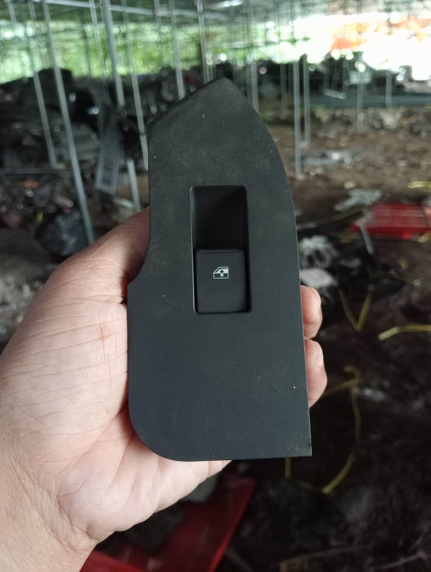 Toyota | Altis | 2005 | Window Switch Rear Driver Side