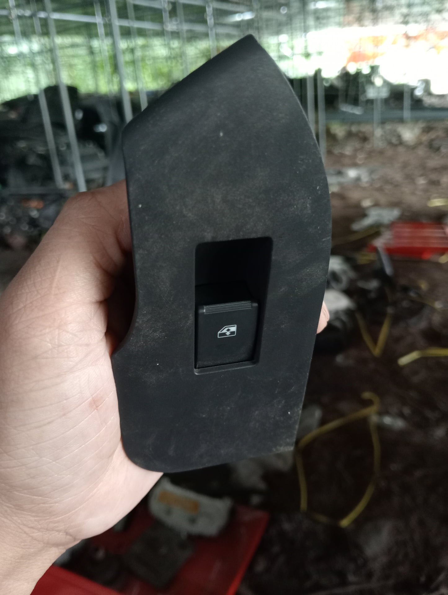 Toyota | Altis | 2005 | Window Switch Rear Driver Side