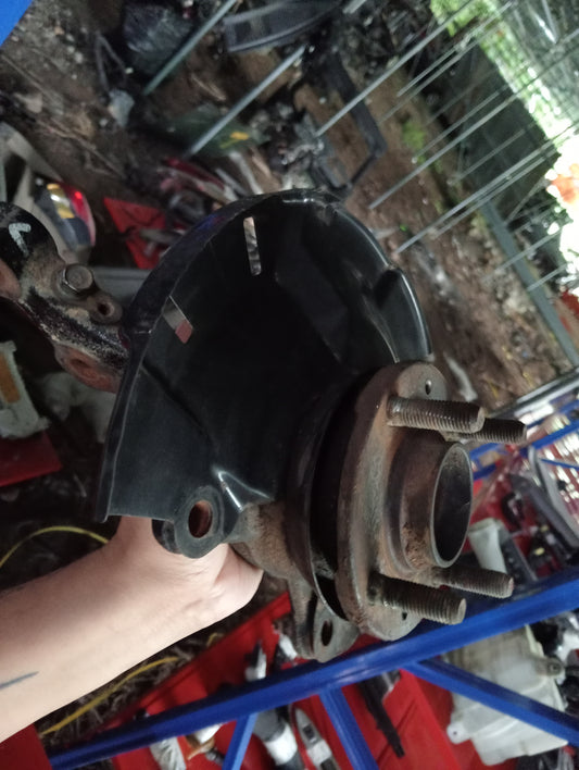 Hyundai Accent | CRDI | Spindle With Hub Driver Side