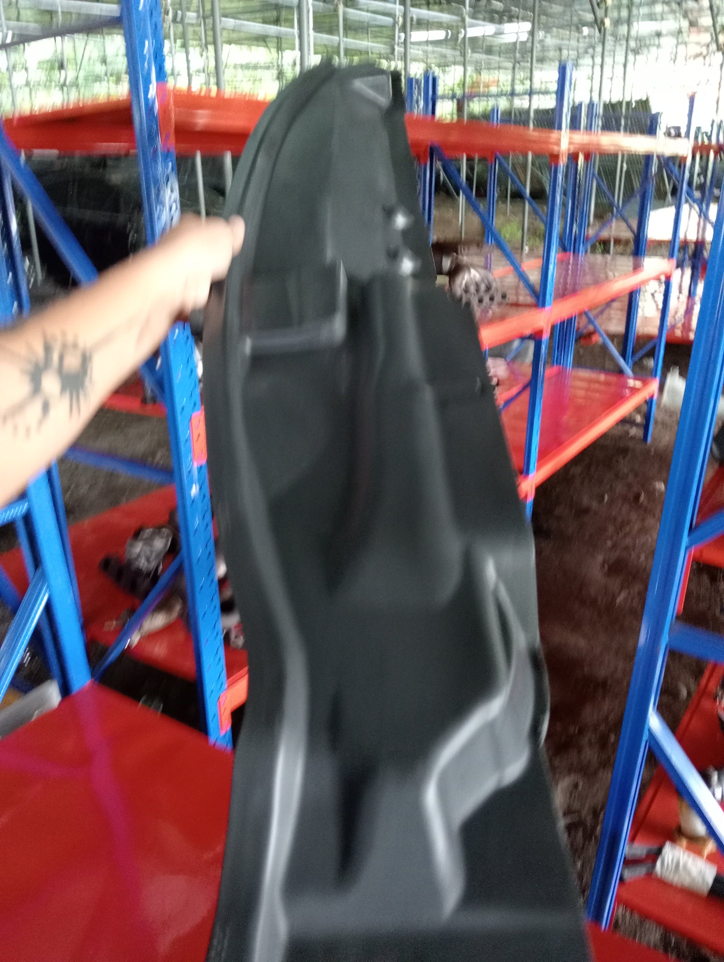 Ford Focus | 1.8 | Gas | Plastic Wiper Cover