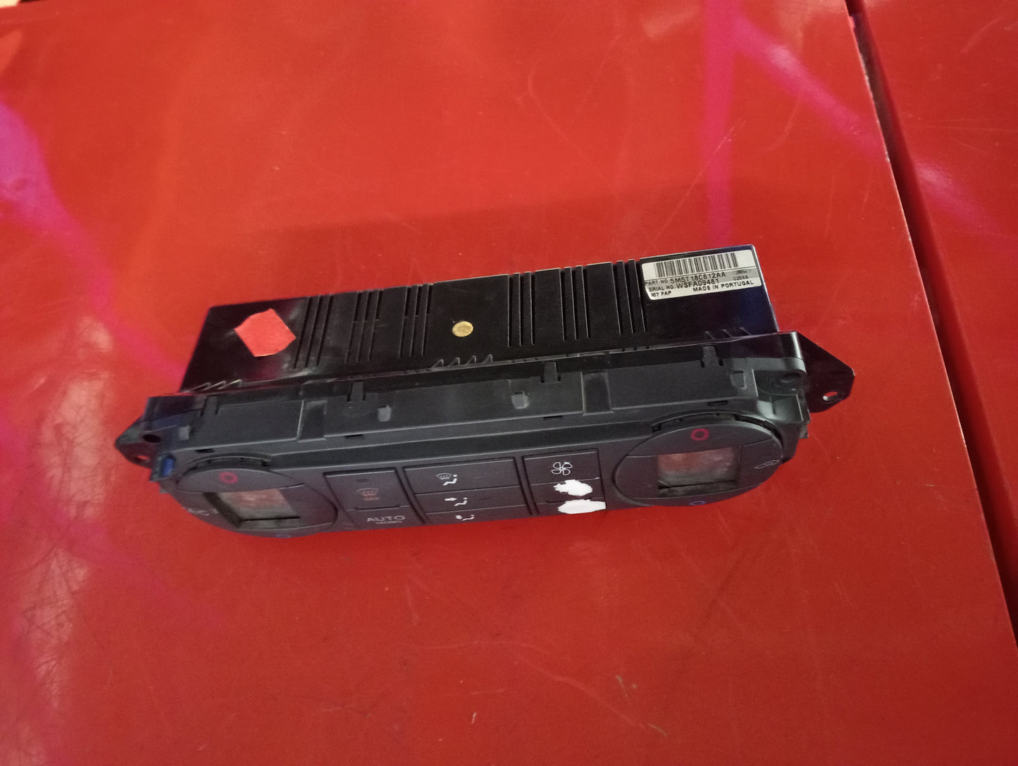 Ford Focus | 1.8 | Gas | Climate Control