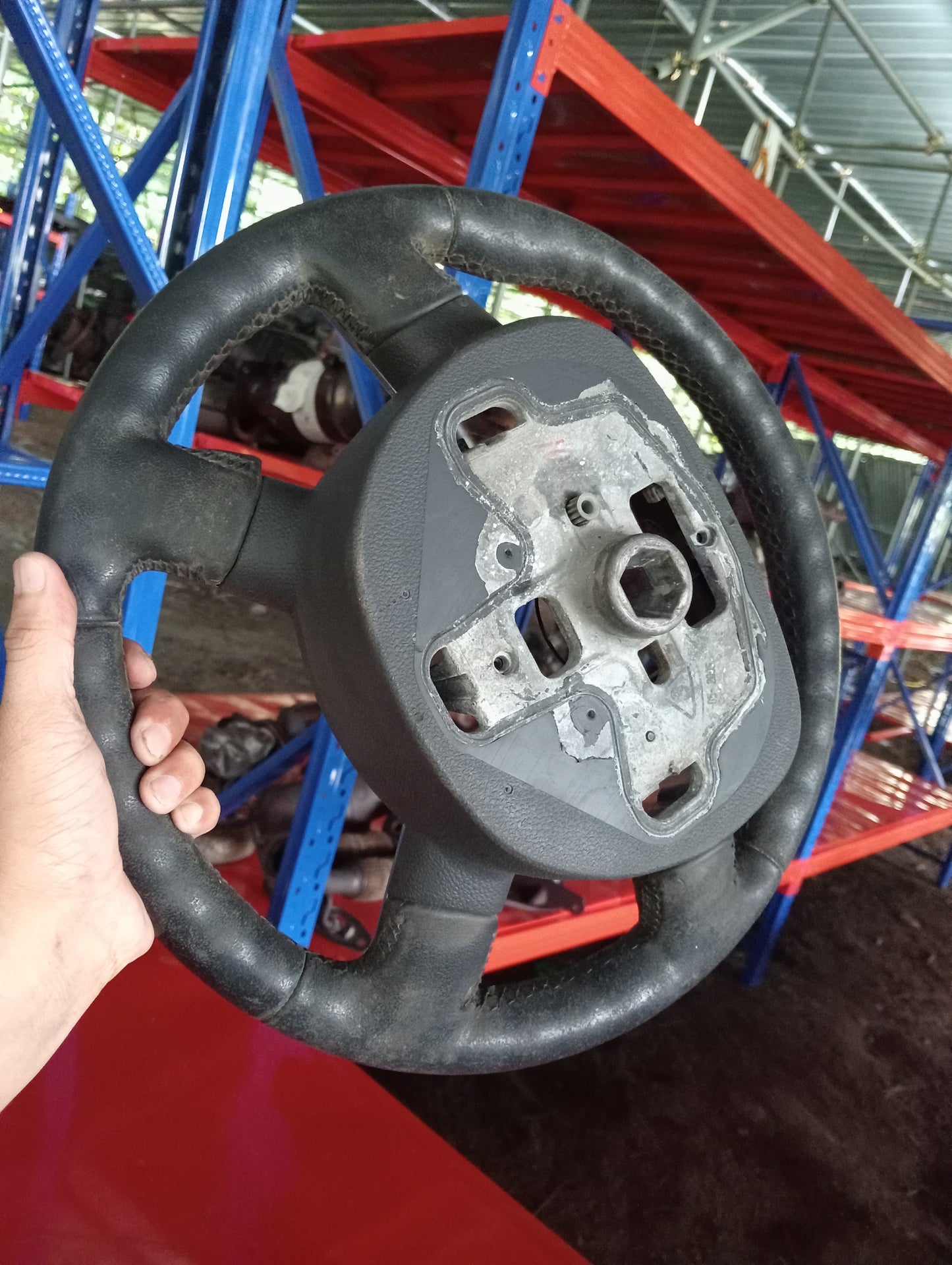 Ford Focus | 1.8 | Gas | Steering Wheel