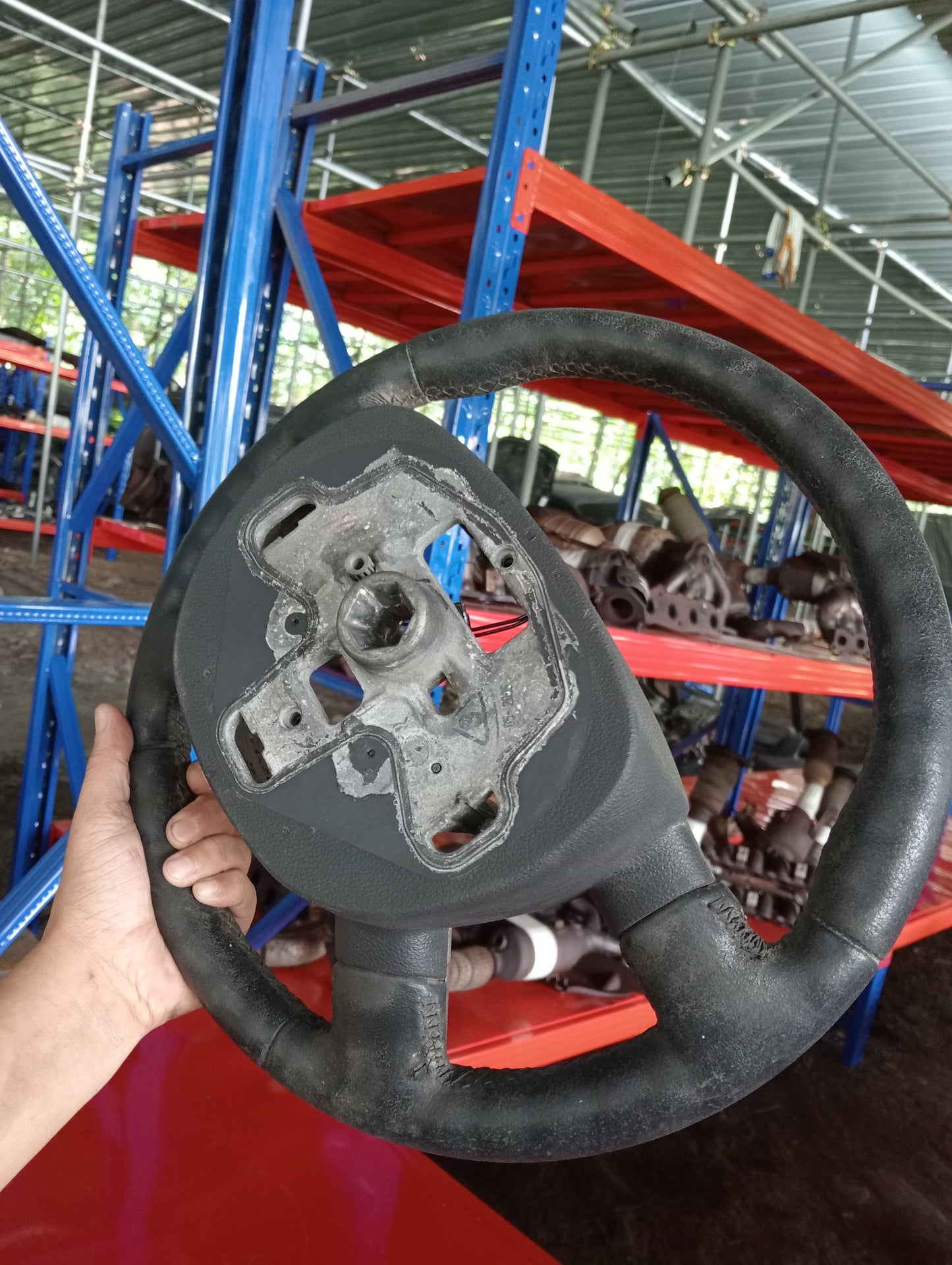 Ford Focus | 1.8 | Gas | Steering Wheel
