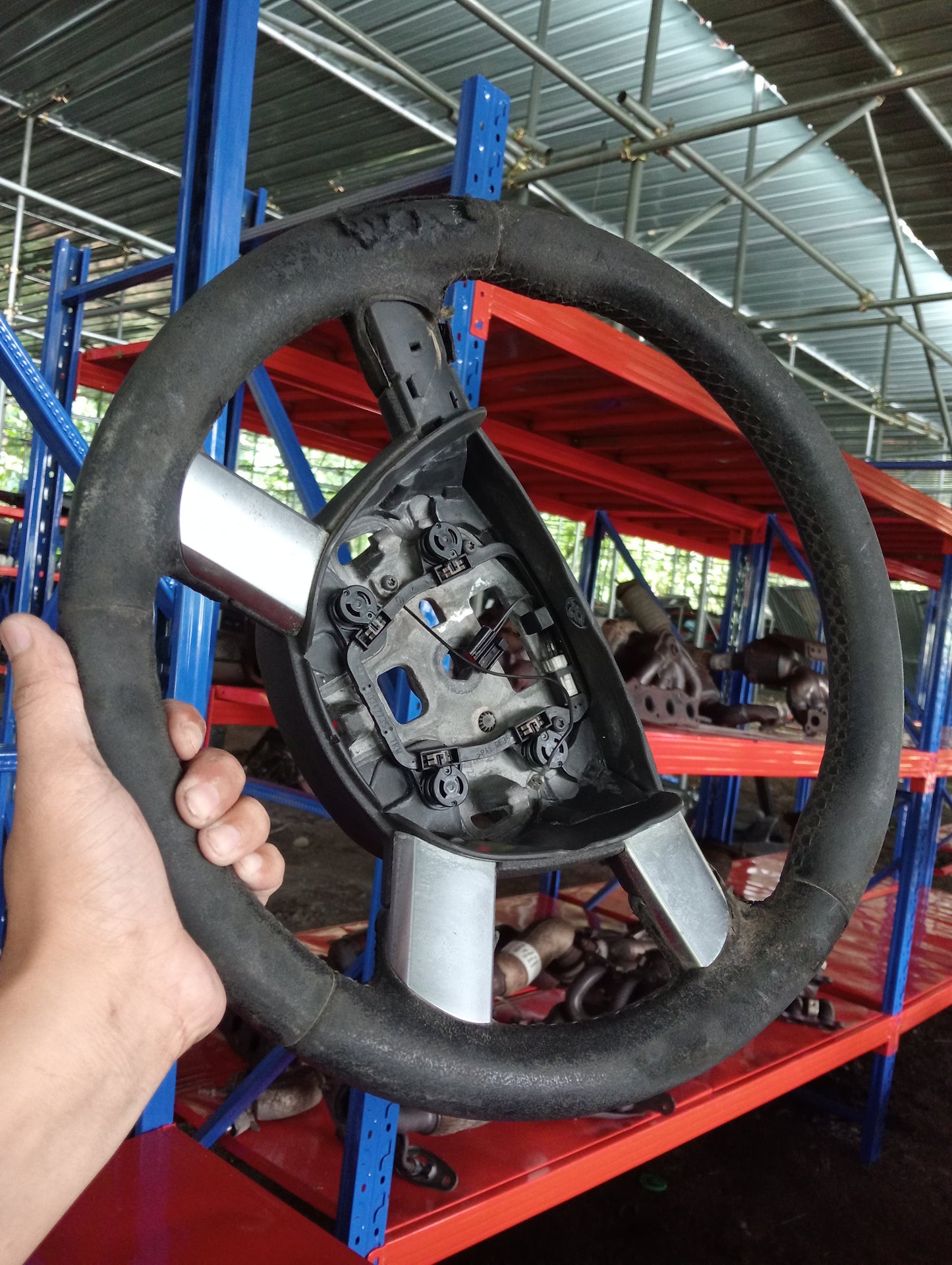 Ford Focus | 1.8 | Gas | Steering Wheel