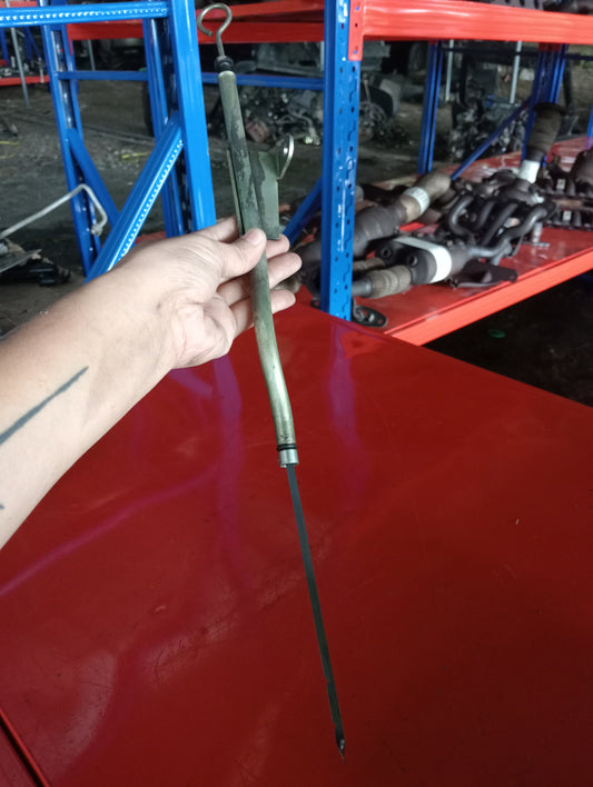 Ford Focus | 1.8 | Gas | Tranny Dipstick