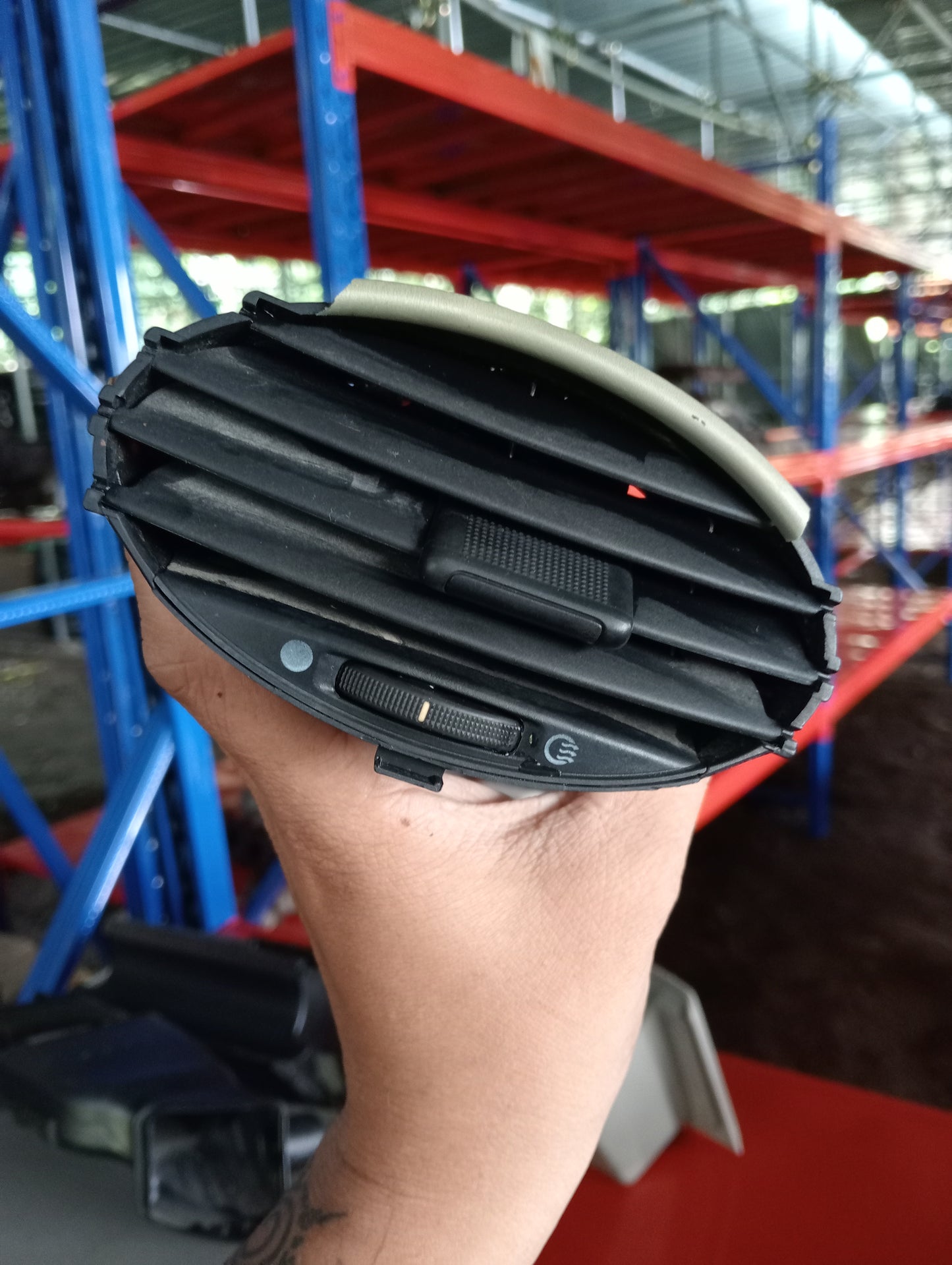 Ford Focus | 1.8 | Gas | Ac Vent