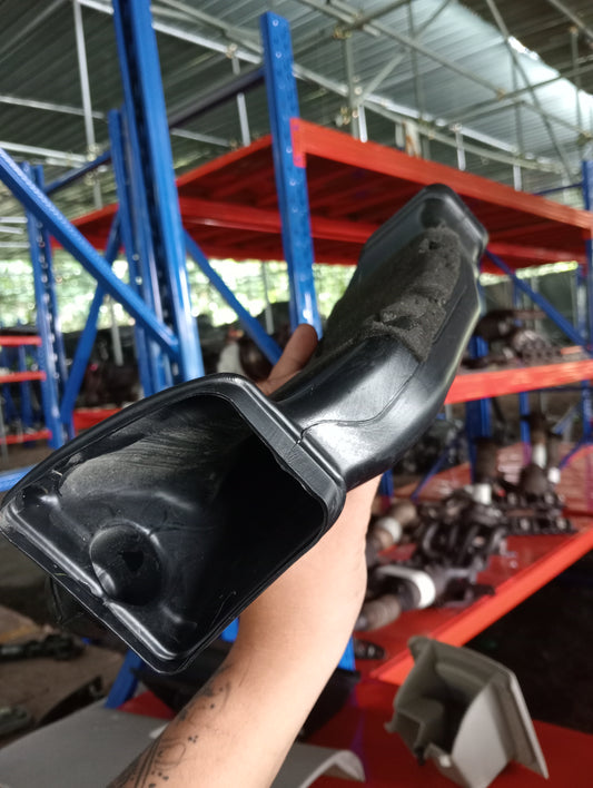 Ford Focus | 1.8 | Gas | Intake Air Pipe