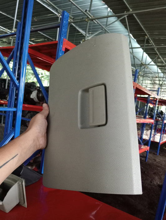 Ford Focus | 1.8 | Gas | Glove Box Cover