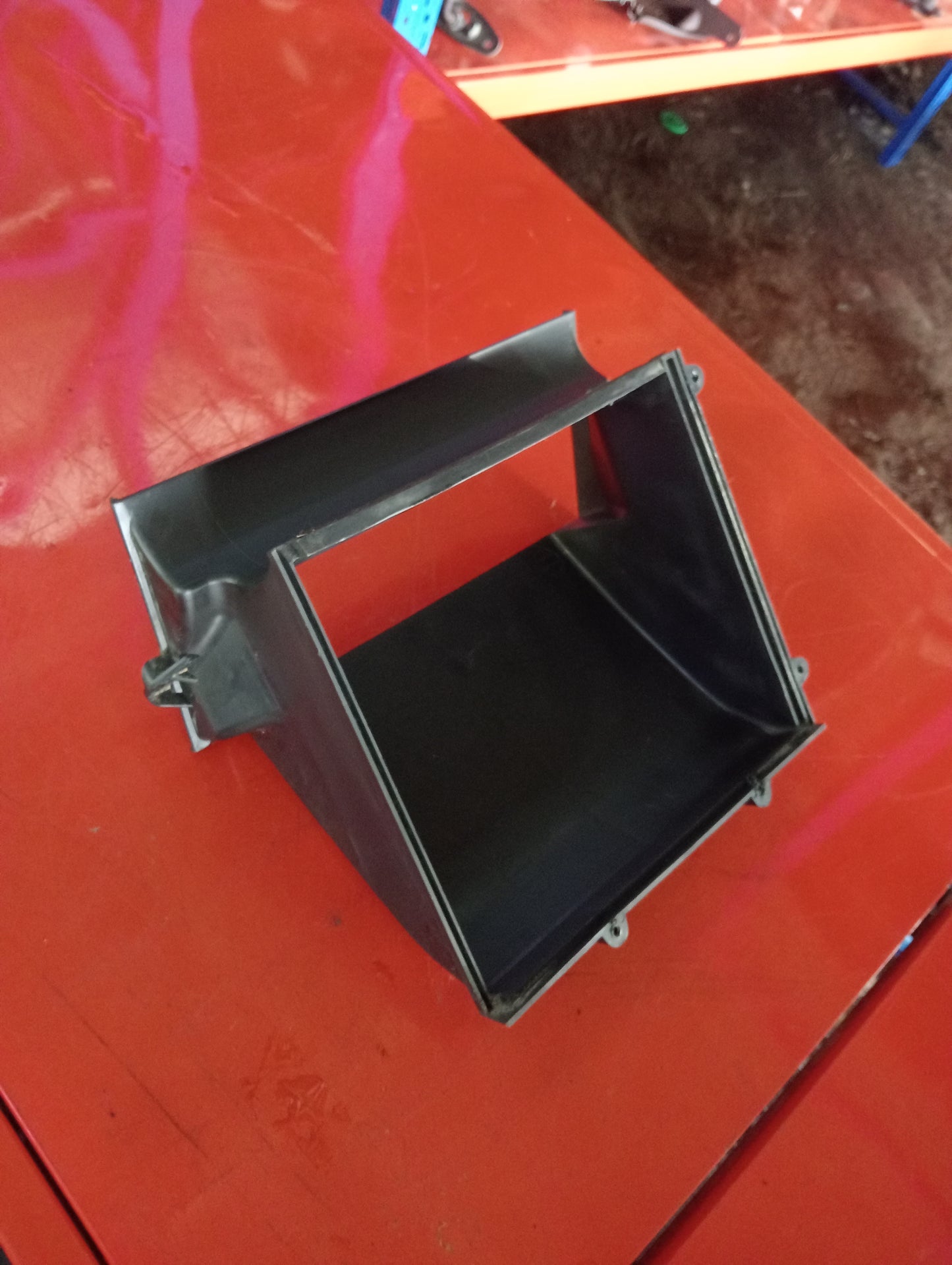 Ford Focus | 1.8 | Gas | Air Duct Cover