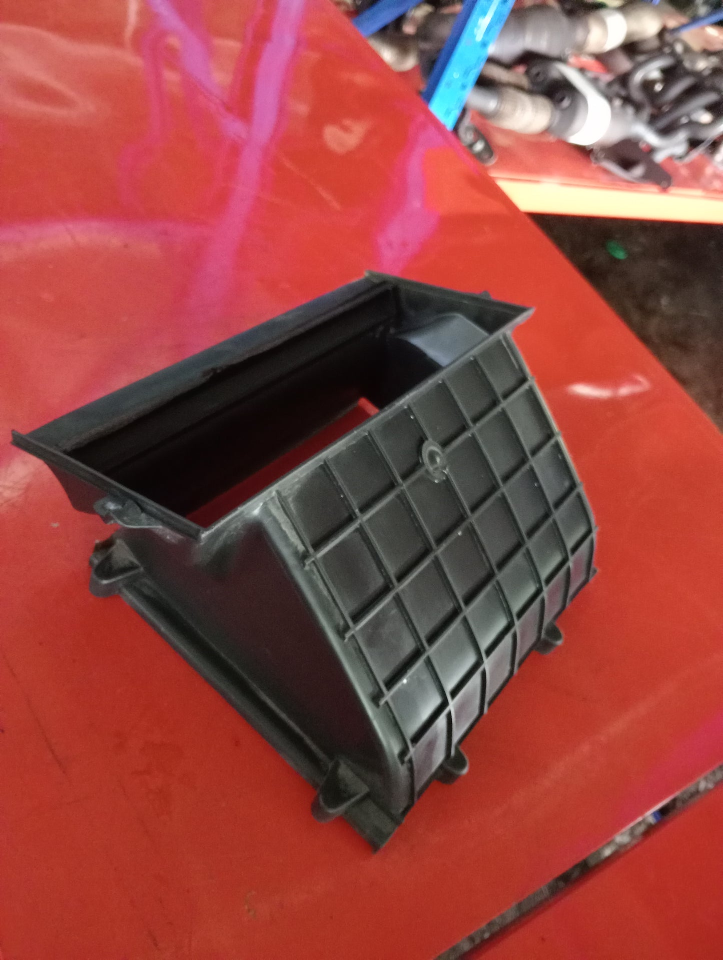 Ford Focus | 1.8 | Gas | Air Duct Cover