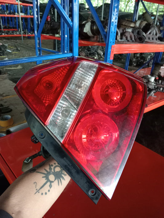 Chevrolet | Aveo | Passenger Side Tail Light