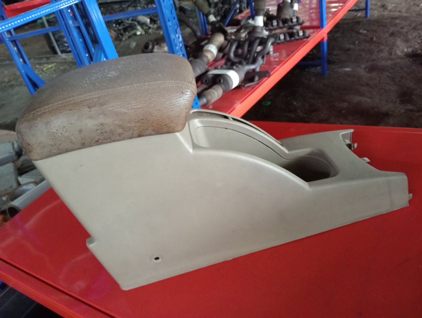 Chevrolet Optra | 1.6 | Arm Rest
