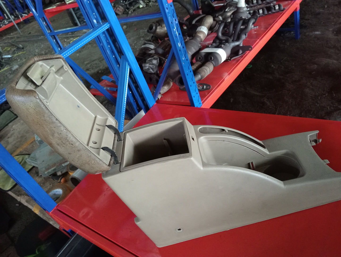 Chevrolet Optra | 1.6 | Arm Rest