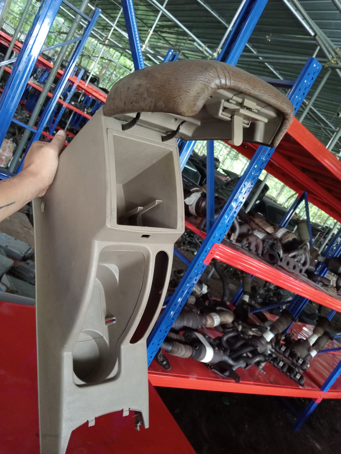 Chevrolet Optra | 1.6 | Arm Rest