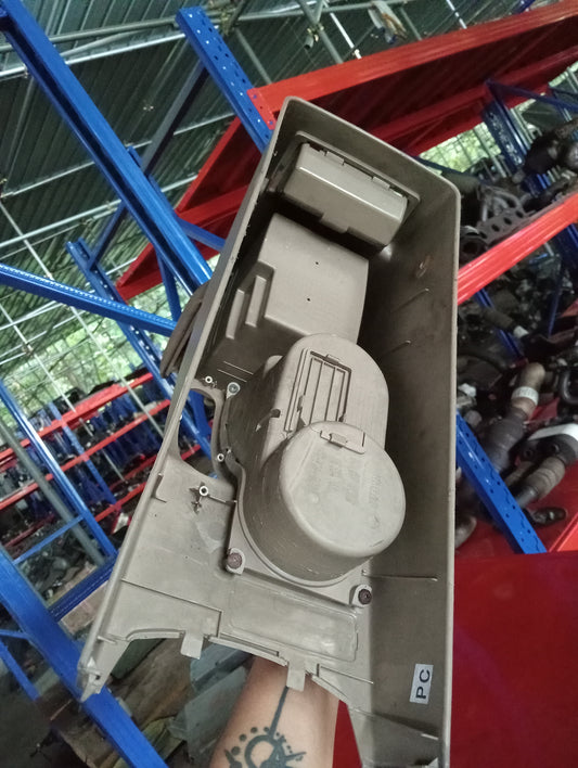 Chevrolet Optra | 1.6 | Arm Rest