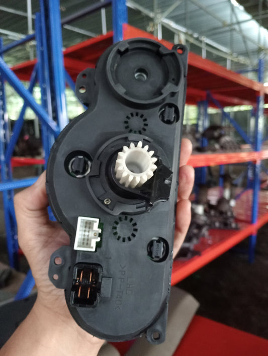 Chevrolet Optra | 1.6 | Climate Control