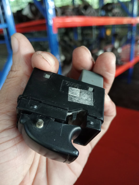 Chevrolet Optra | 1.6 | Window Switch