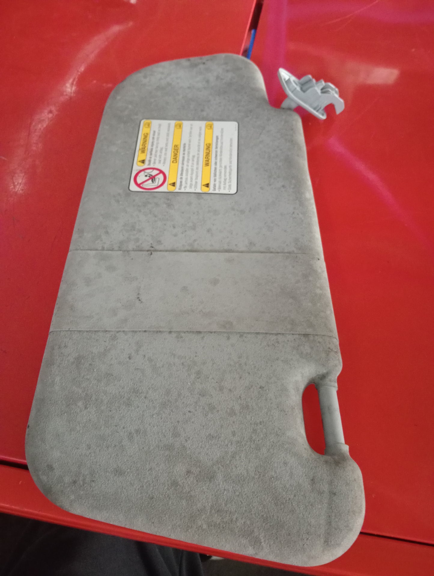 Mazda 3 | Sun Visor Passenger Side