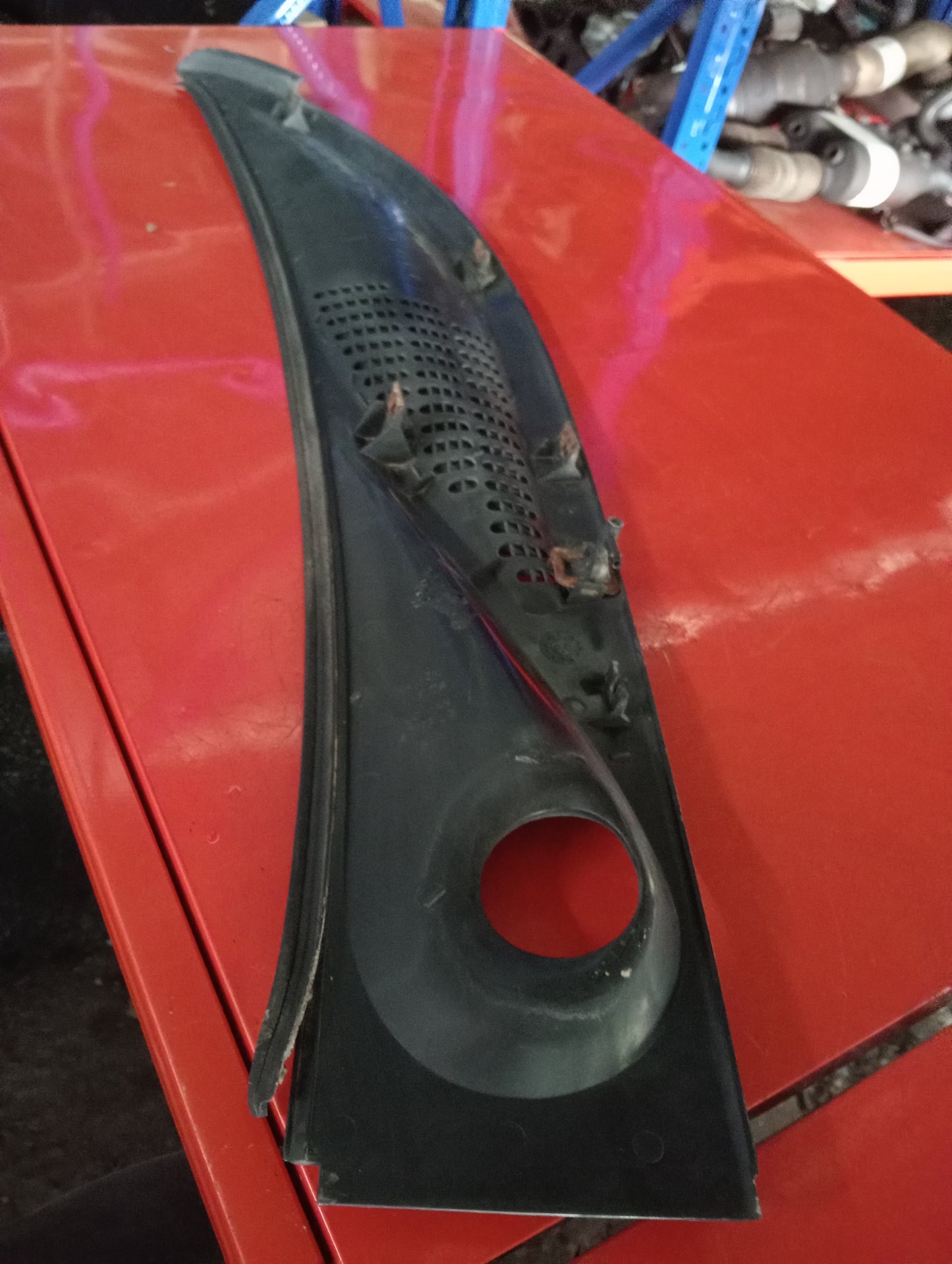 Mazda 3 | Cowl Cover Passenger Side
