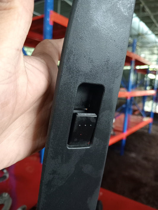 Mazda 3 | Front Passenger Side Window Switch With Cover
