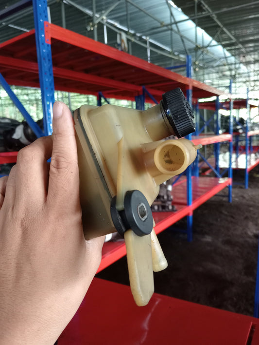 Mazda 3 | Fluid Tank