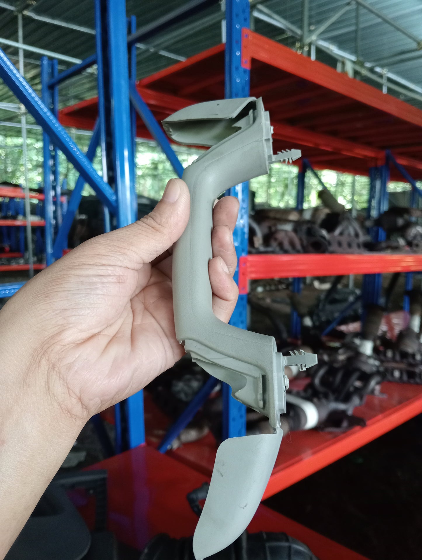 Chevrolet | Spin | Ceiling Handle