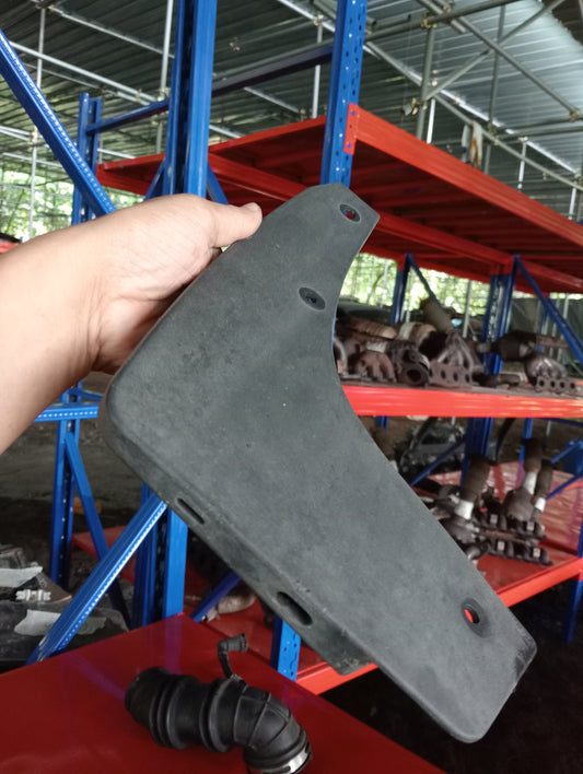 Chevrolet | Spin | Mud Guard Front Passenger Side