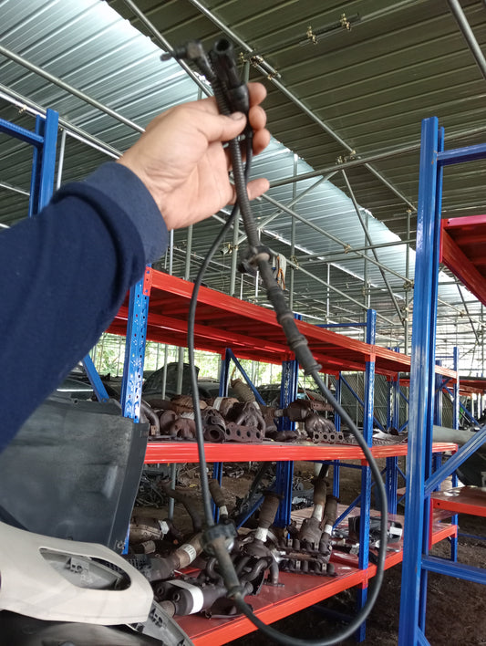 Ford Explorer | Eddie Bauer | Maroon | abs sensor passenger side