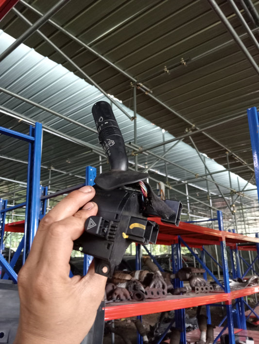 Ford Explorer | Eddie Bauer | Maroon | signal switch