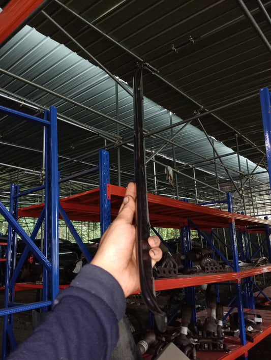 Ford Explorer | Eddie Bauer | Maroon | rain visor driver side