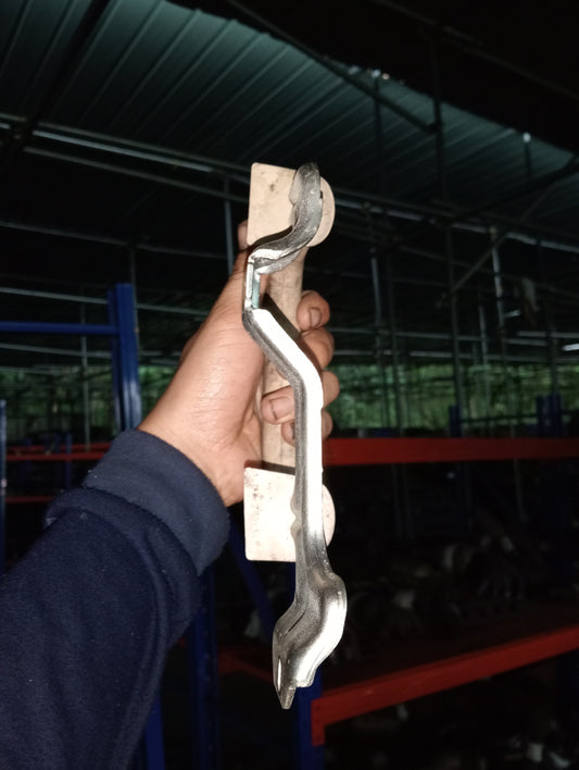 Ford Explorer | Eddie Bauer | Maroon | celling handle 1pc