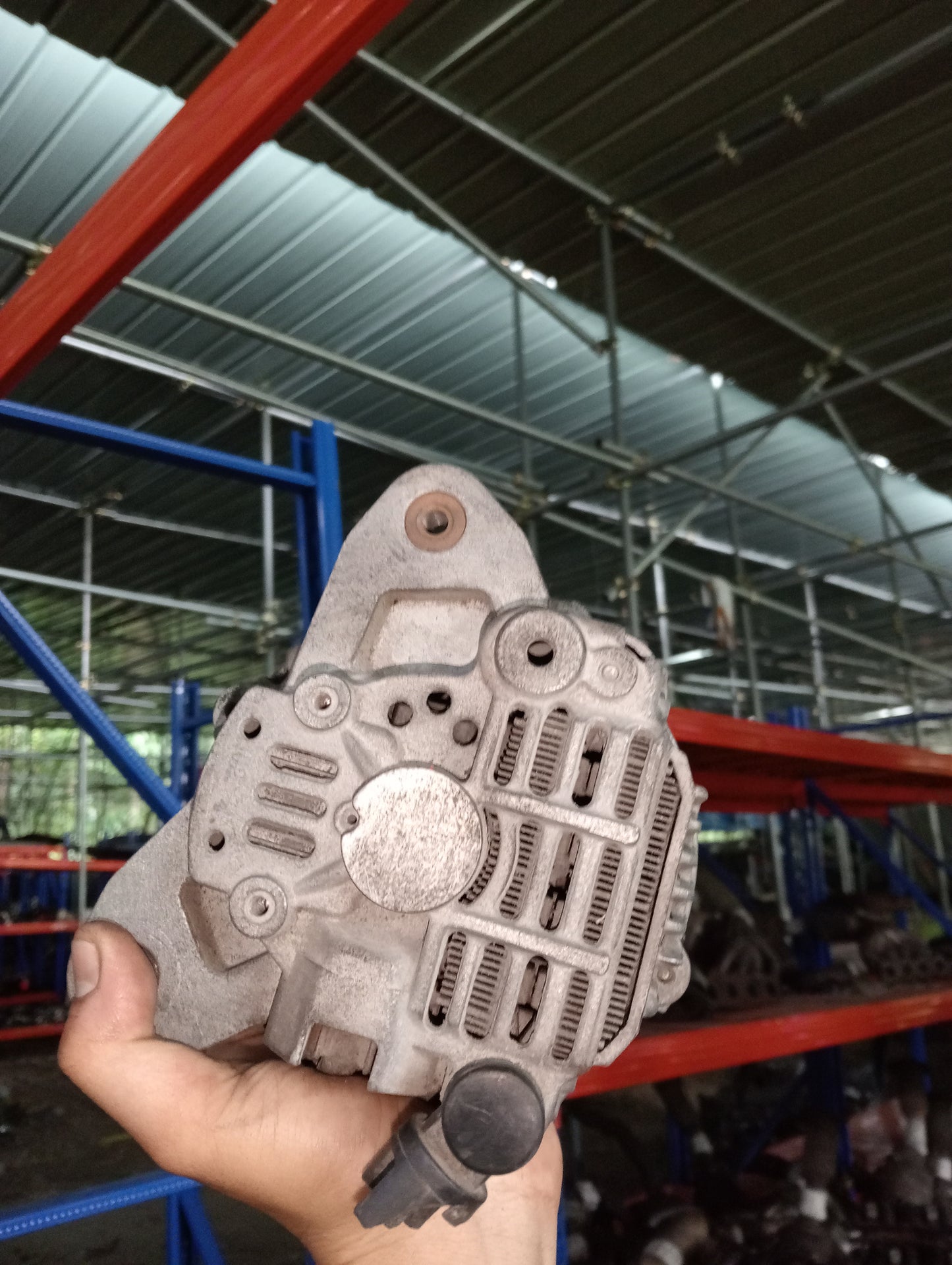 Escape 2.0/ Alternator