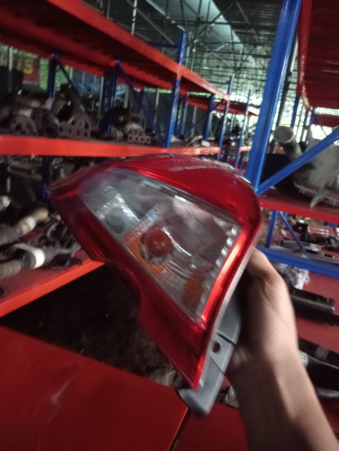 Ford | Fiesta 1.6 | Hatchback | Tail light