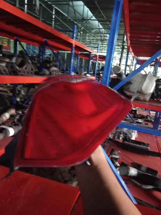 Ford | Fiesta 1.6 | Hatchback | Tail light