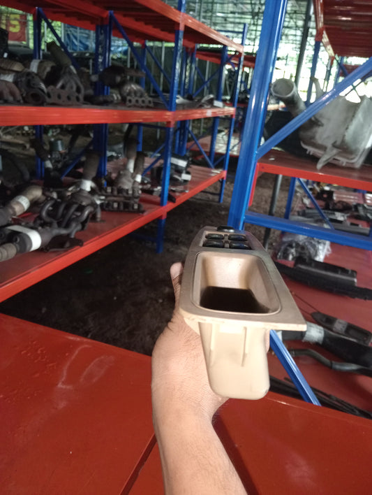 Optra 1.6 | Main switch |