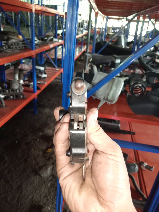 Focus | Hood Opener|