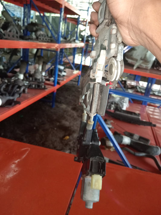 Fiesta | Front | Pasennger | Side | Power Window Mechanisim |