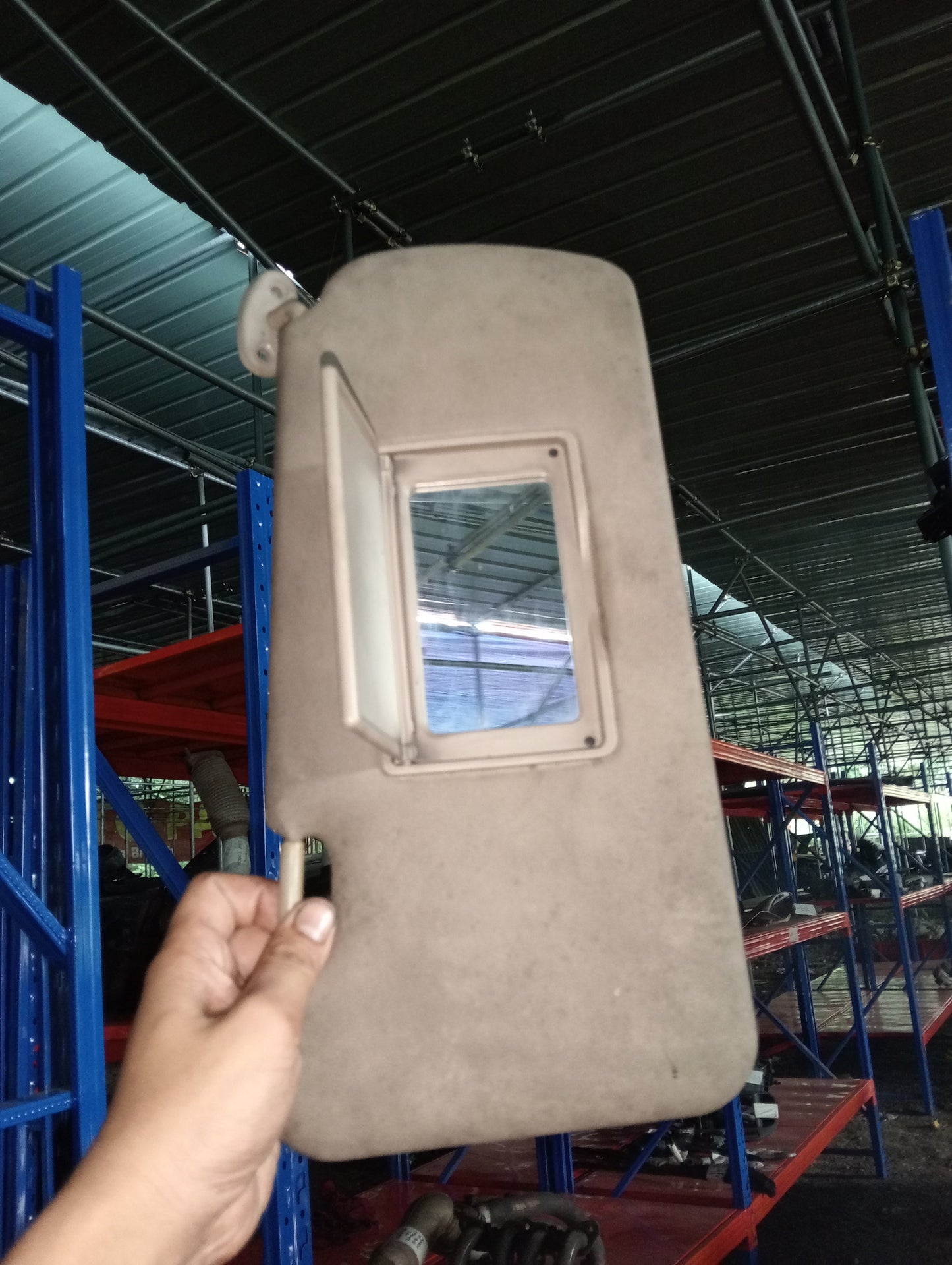 Escape 2.0 | Sun | Visor | | Front | Driver | Side