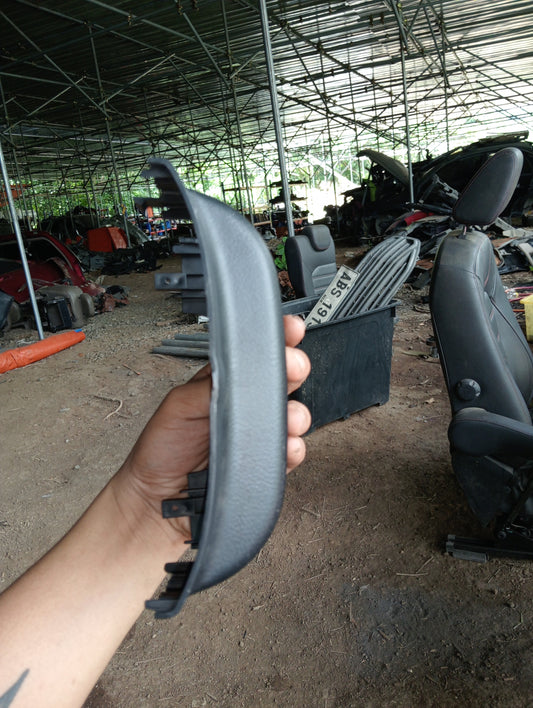 Optra 1.6 Upper steering column cover