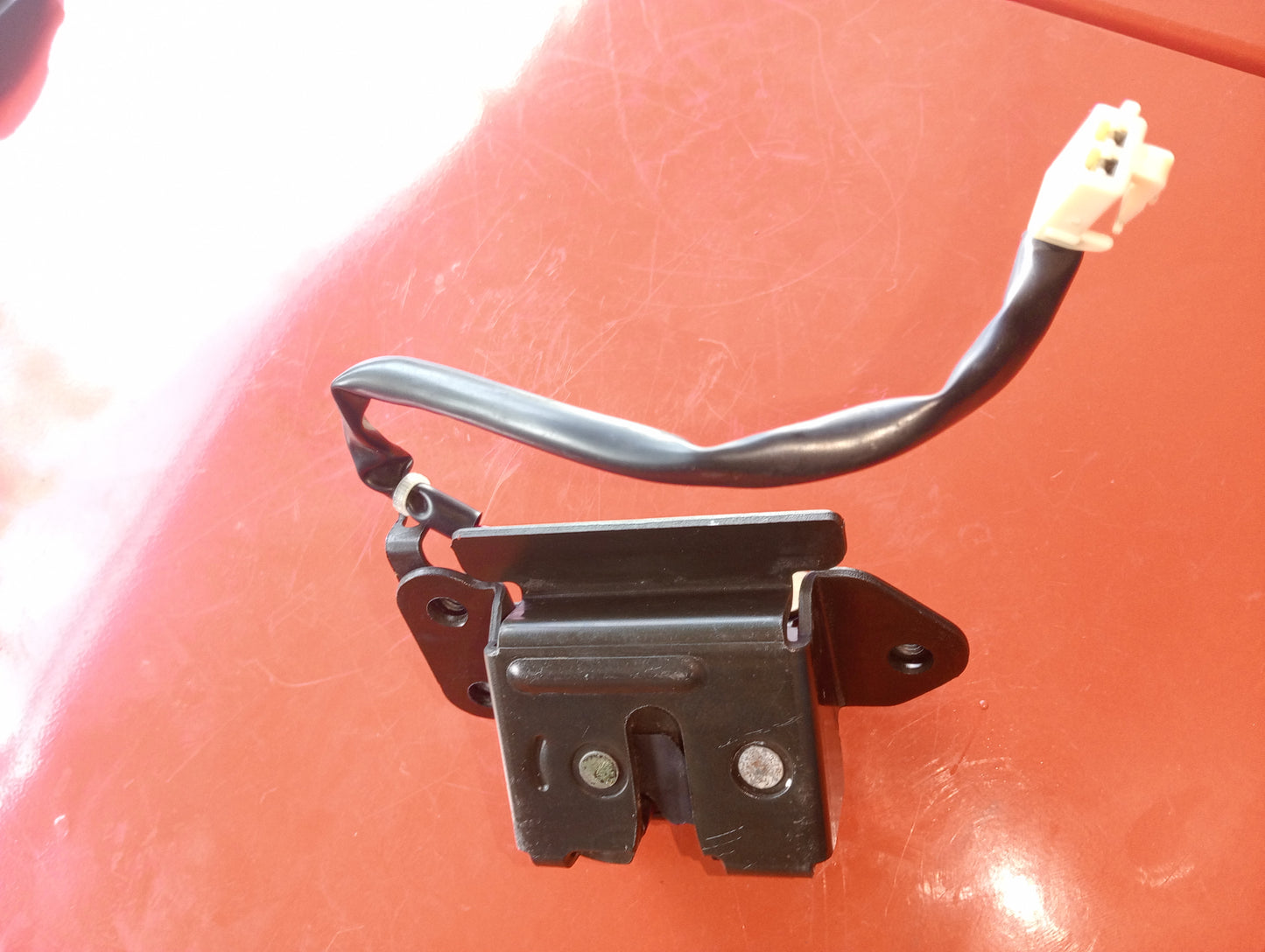 Escape 2.0 Trunk Lock