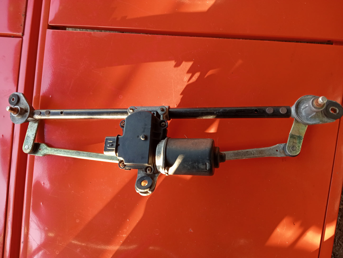 Optra 1.6 Wiper Motor assemble