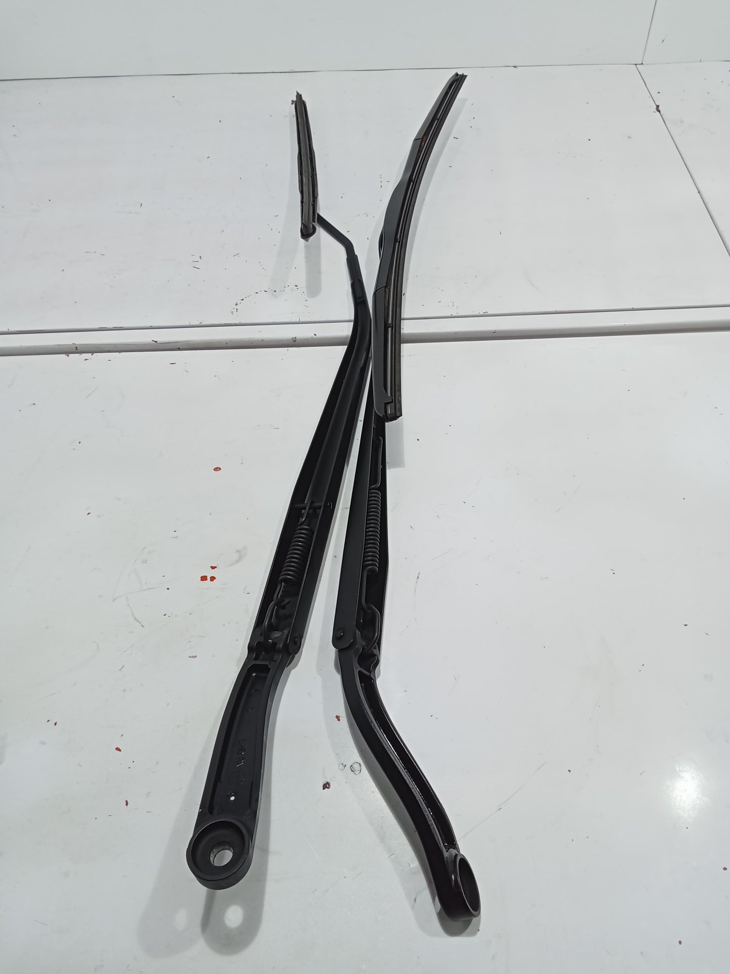 Chevrolet Captiva Wiper Arm L&R GENUINE ORIGINAL SURPLUS
