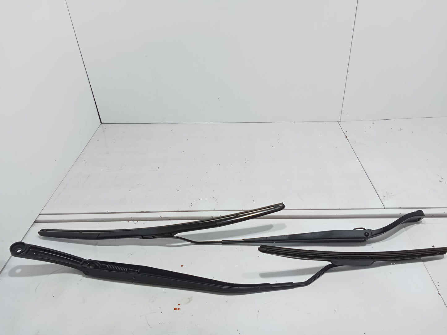 Chevrolet Captiva Wiper Arm L&R GENUINE ORIGINAL SURPLUS