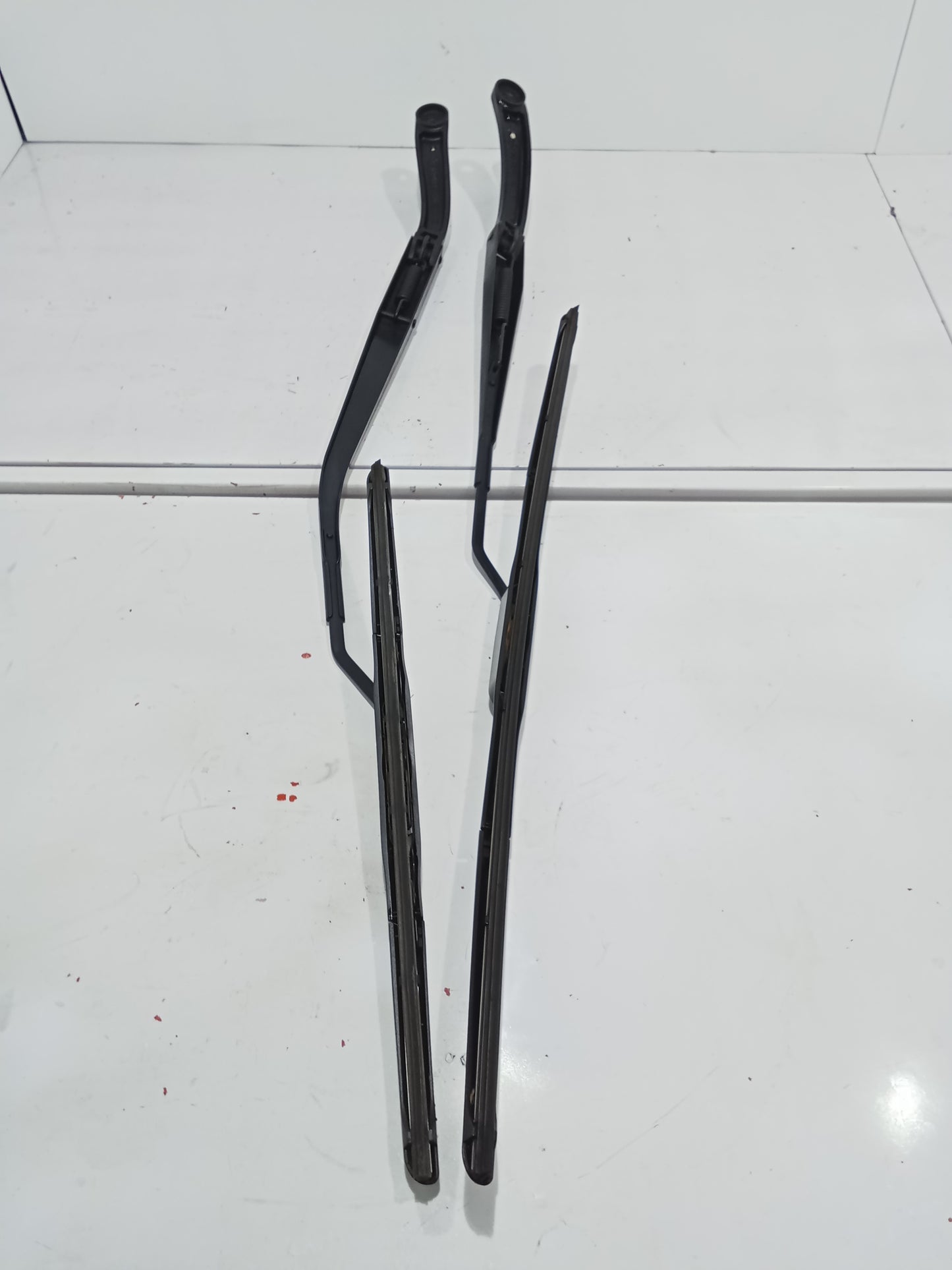 Chevrolet Captiva Wiper Arm L&R GENUINE ORIGINAL SURPLUS