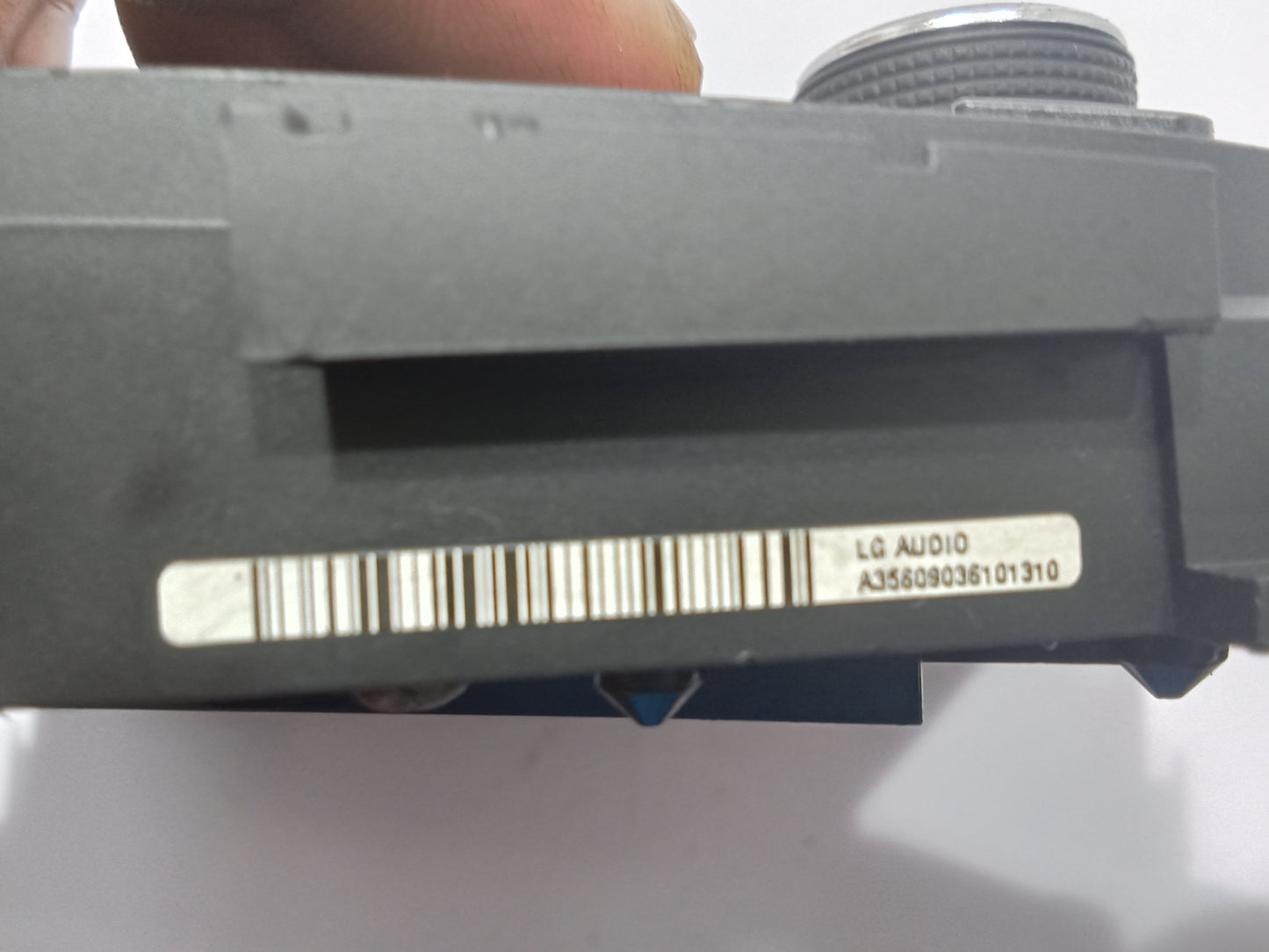 Chevrolet Cruze 2012 Radio Panel GENUINE ORIGINAL SURPLUS