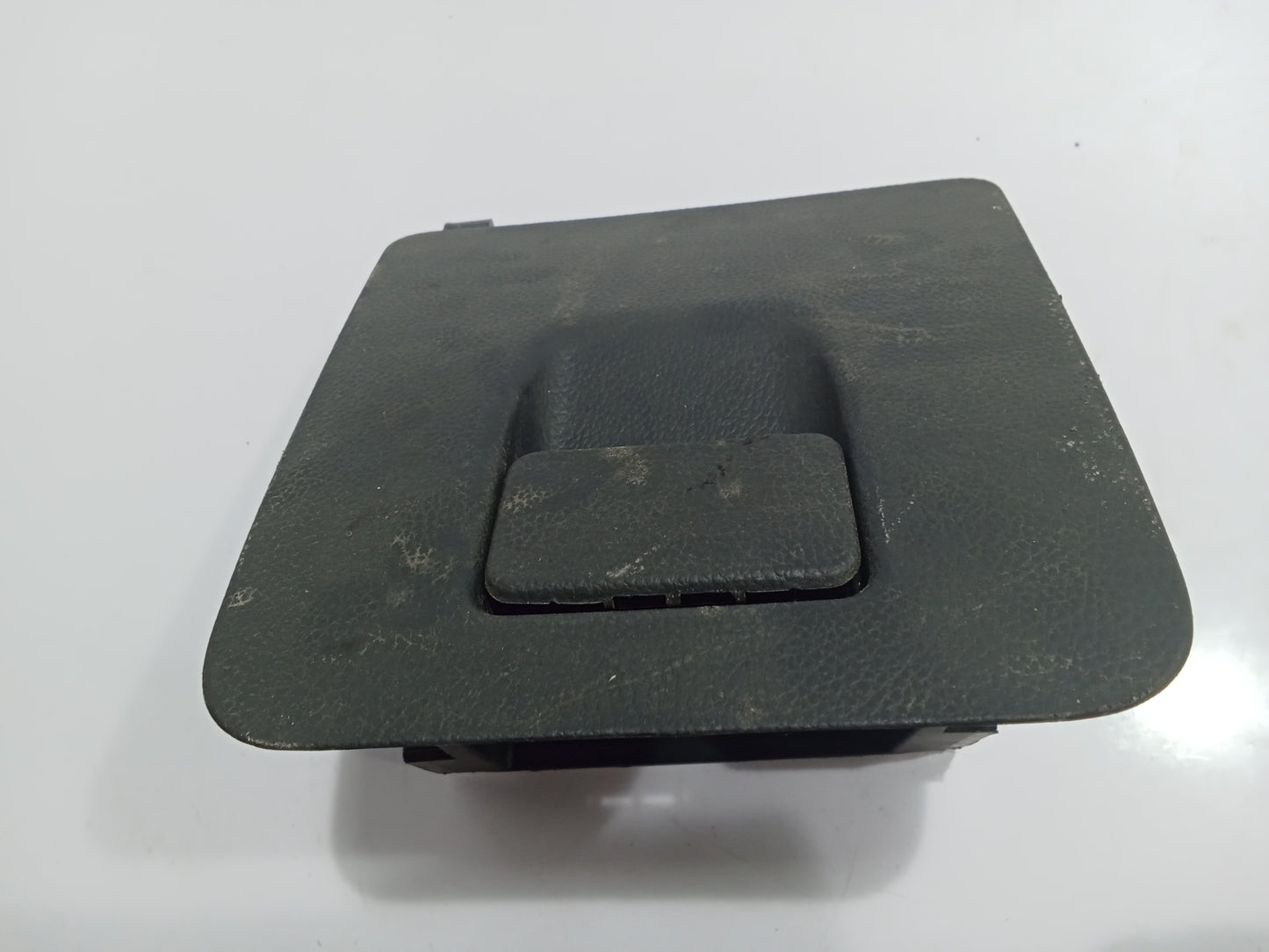 Chevrolet Cruze 2012 Small Glove Box (Coin Holder) GENUINE ORIGINAL SURPLUS