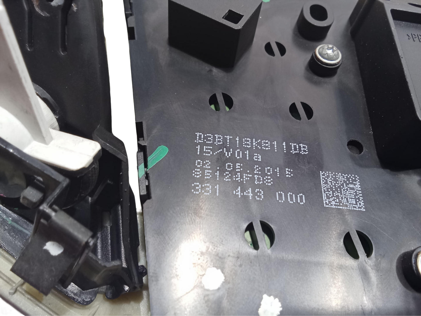 Ford Fiesta 1.5 2013 - 2015 D3BT18K811DB 15/V01A 85124FD8 331 443 000 Center Console GENUINE ORIGINAL SURPLUS