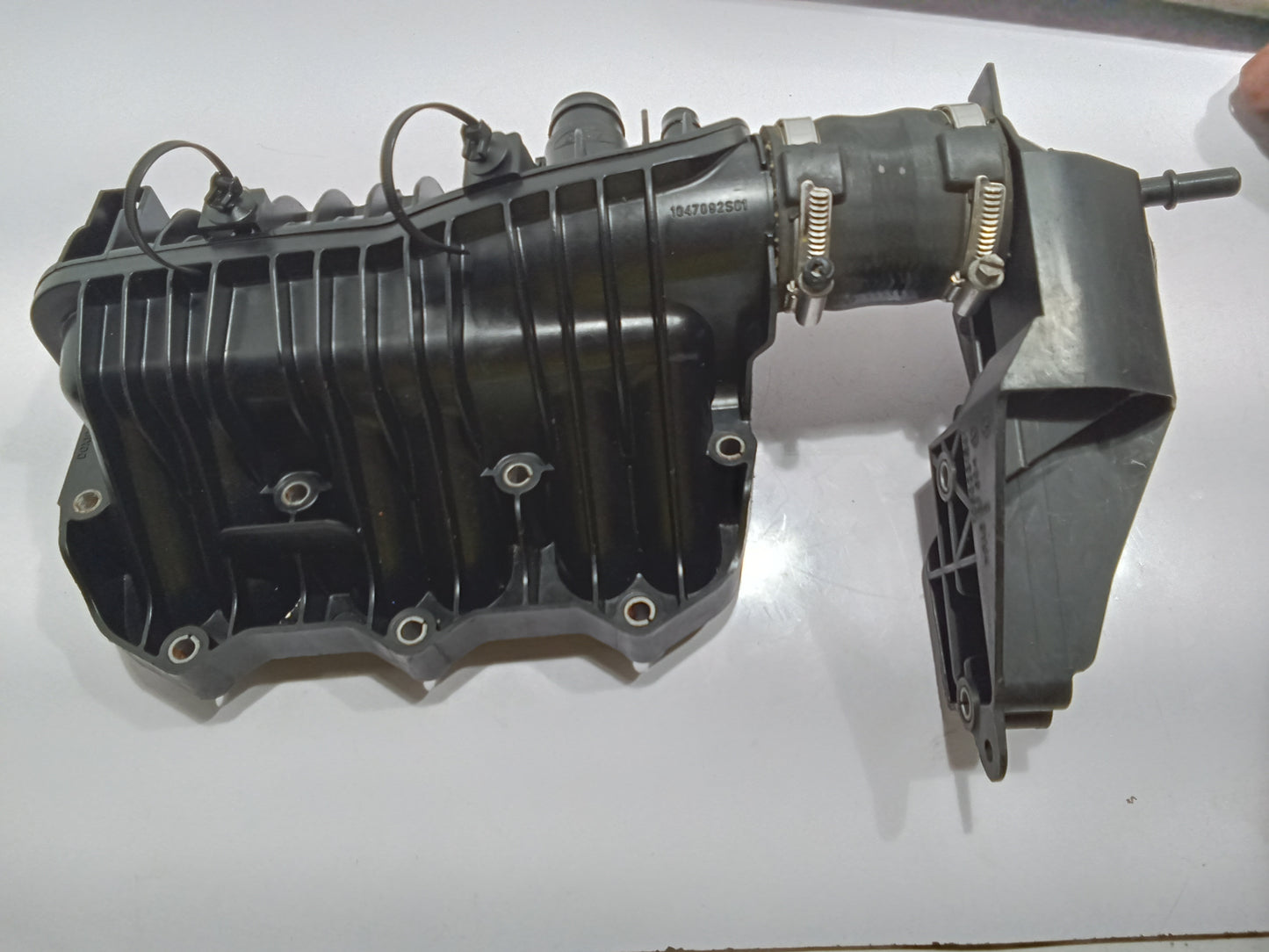 Ford Fiesta 1.5 Intake Manifold GENUINE ORIGINAL SURPLUS